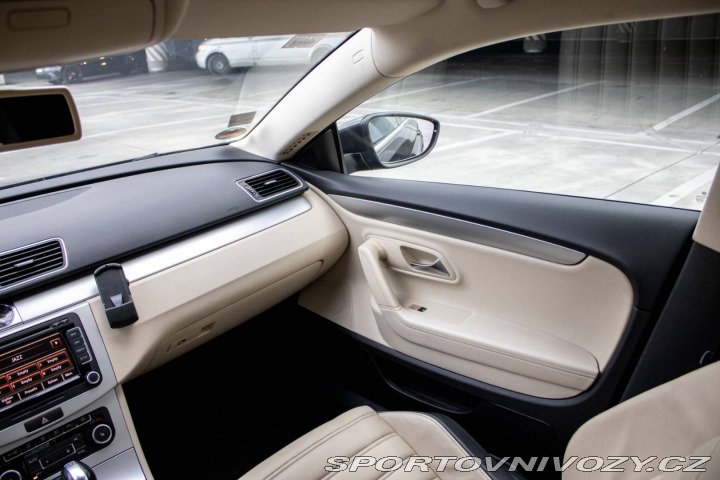 Volkswagen Passat CC CC  2.0 TSI Highline / 15 2011