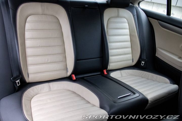 Volkswagen Passat CC CC  2.0 TSI Highline / 15 2011
