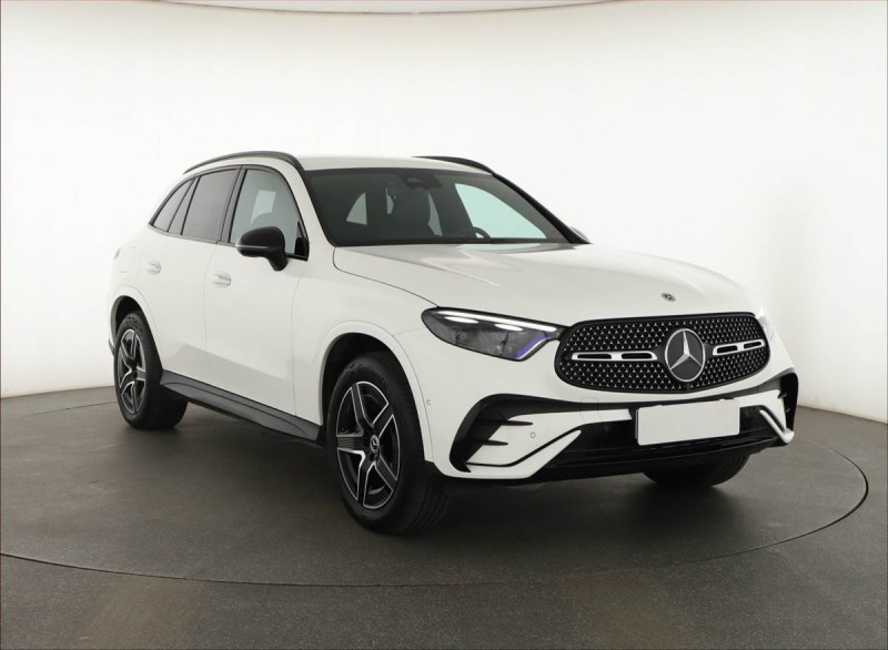 Mercedes-Benz Ostatní modely GLC 300 e 4MATIC, AMG LINE