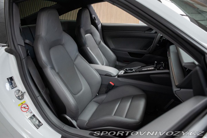Porsche 911 992 CARRERA 4*BLACK PAKET 2019