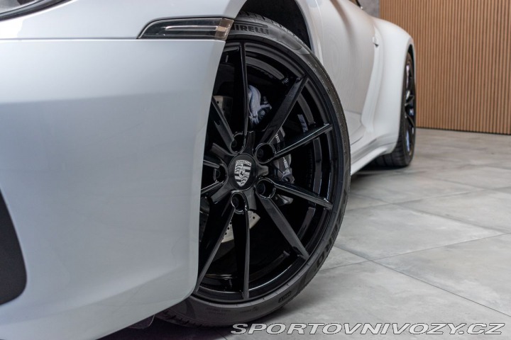 Porsche 911 992 CARRERA 4*BLACK PAKET 2019