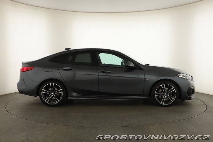 BMW 2 Sport Line 218d 2021
