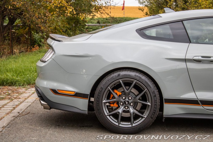 Ford Mustang  2021