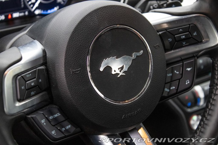 Ford Mustang  2021