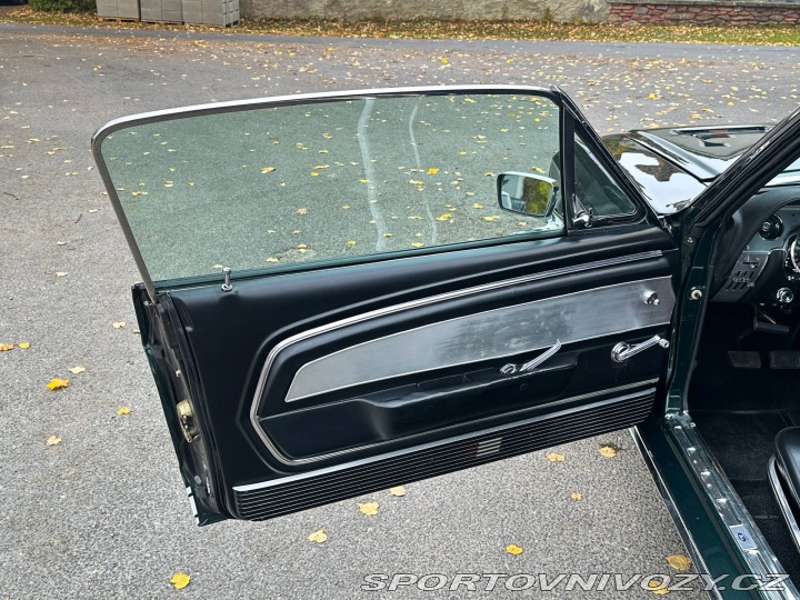 Ford Mustang Fastback „Bullitt“ GT paket, V8 289 1967