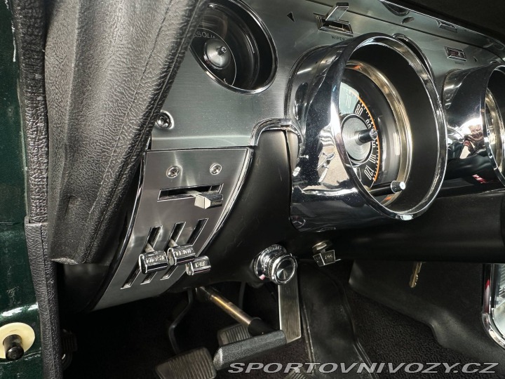 Ford Mustang Fastback „Bullitt“ GT paket, V8 289 1967