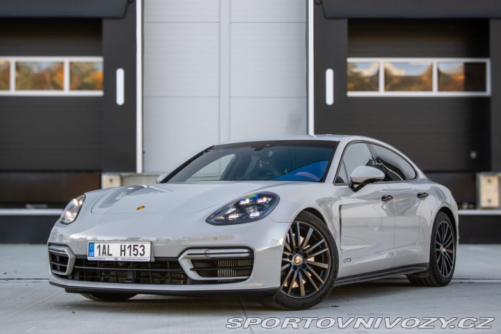Porsche Panamera 2021