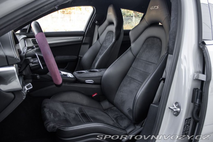 Porsche Panamera 2021