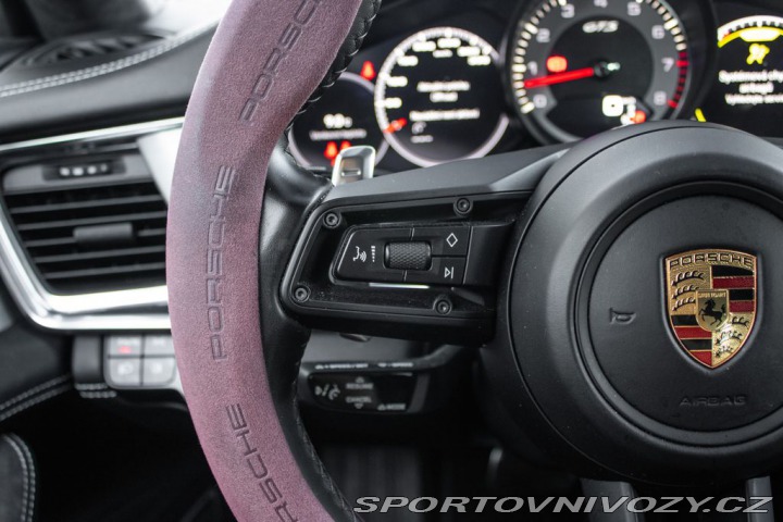 Porsche Panamera 2021