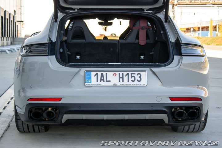Porsche Panamera 2021