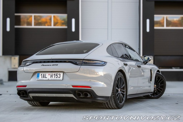 Porsche Panamera 2021