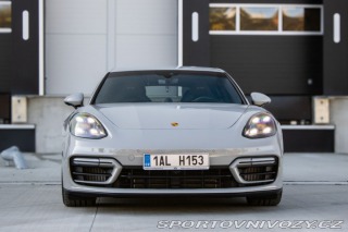 Porsche Panamera 2021