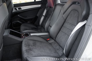 Porsche Panamera 2021