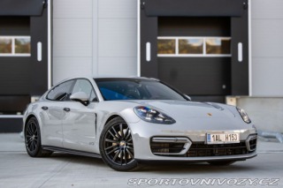 Porsche Panamera 2021