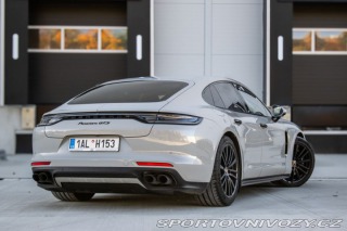 Porsche Panamera 2021