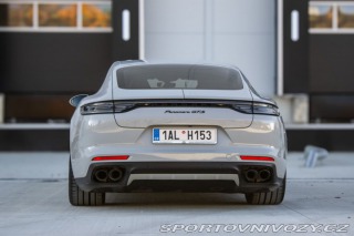 Porsche Panamera 2021
