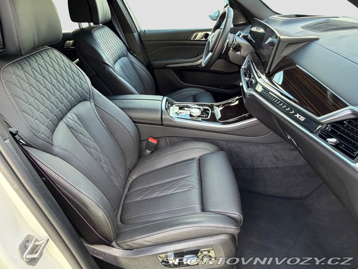 BMW X5 xDrive40i 2025