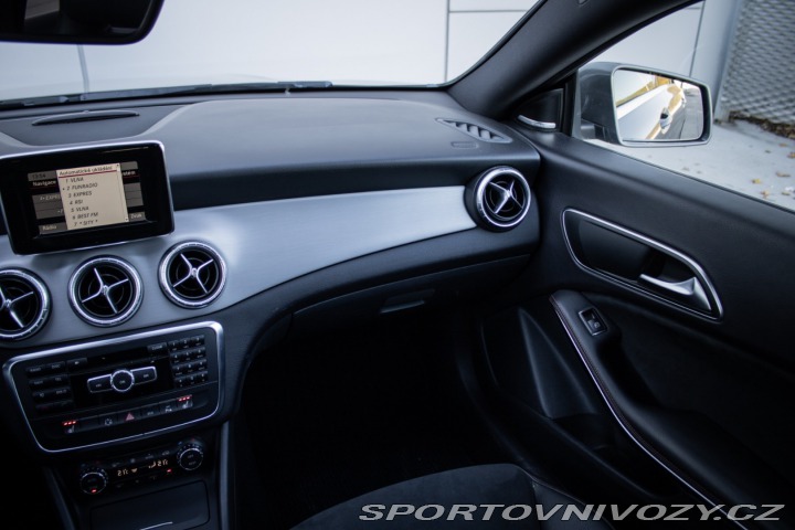 Mercedes-Benz CLA Kupé 220 CDI AMG LINE, 1 2013