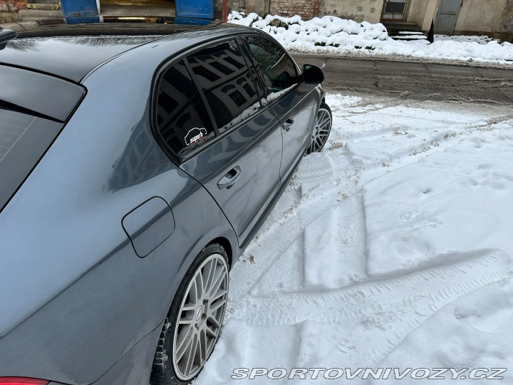 Škoda Superb 3.6 V6 4x4 DSG 2009