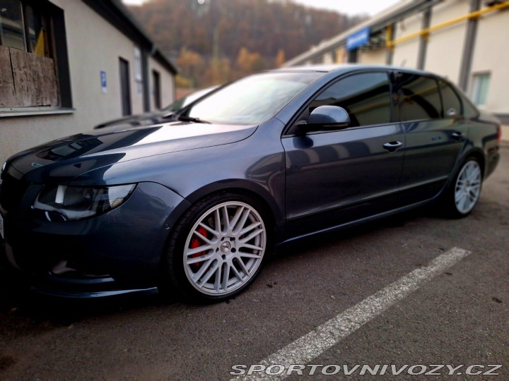 Škoda Superb 3.6 V6 4x4 DSG 2009