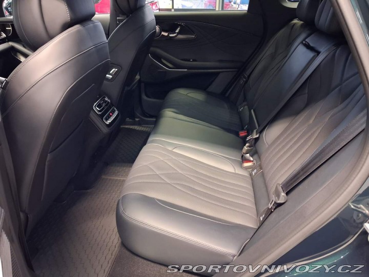 Ostatní značky Ostatní modely Omoda 9 Premium 1.5TGDI PHEV AWD 2026