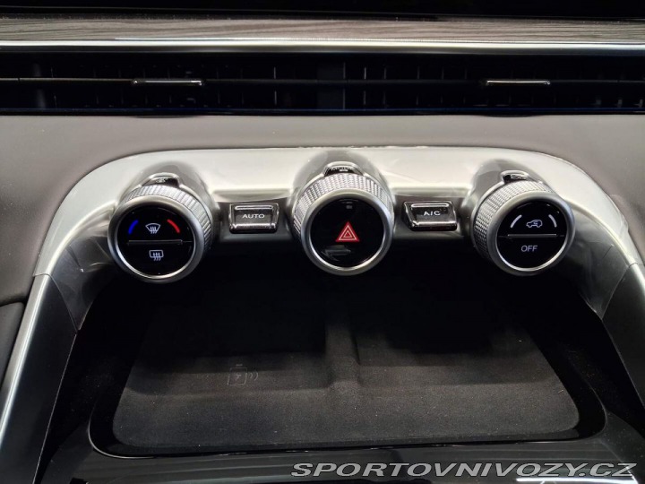 Ostatní značky Ostatní modely Omoda 9 Premium 1.5TGDI PHEV AWD 2026