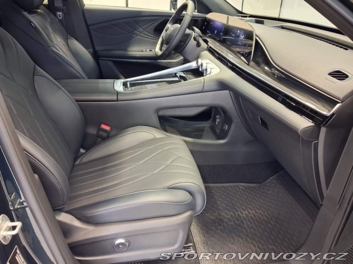 Ostatní značky Ostatní modely Omoda 9 Premium 1.5TGDI PHEV AWD 2026