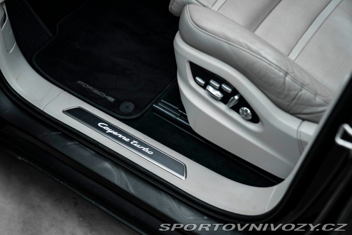 Porsche Cayenne Turbo 2019