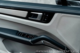 Porsche Cayenne Turbo 2019