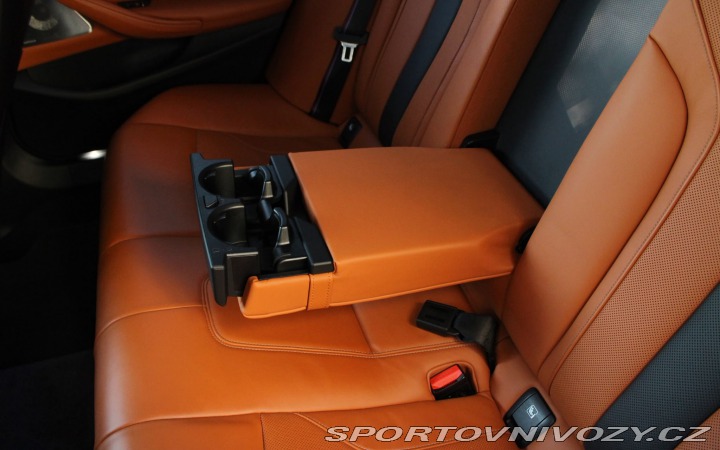 BMW M5 2021