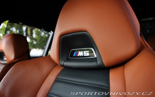 BMW M5  2021