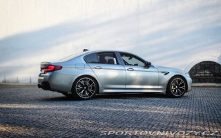 BMW M5  2021