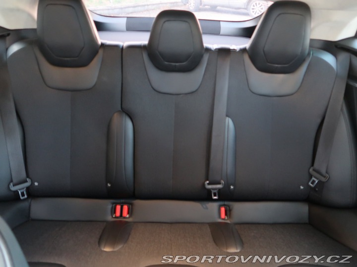 Tesla Model S 85D 2015