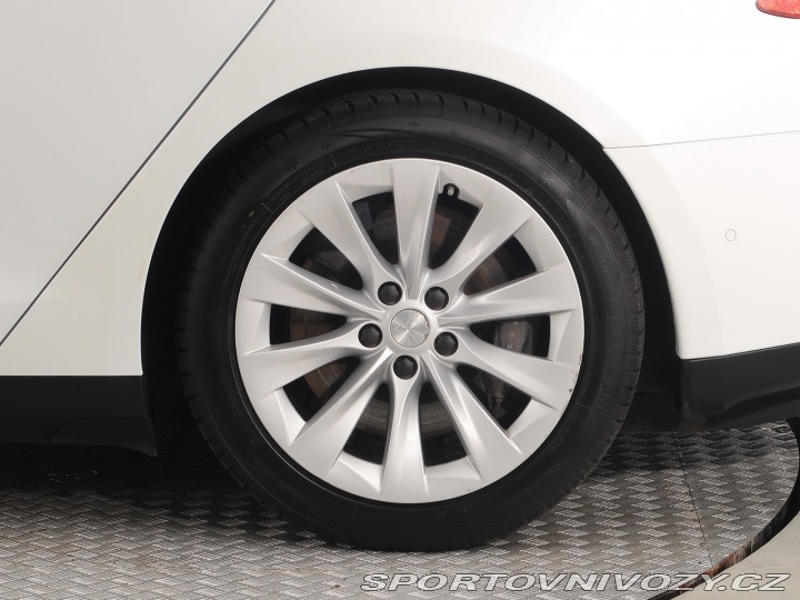 Tesla Model S 85D 2015