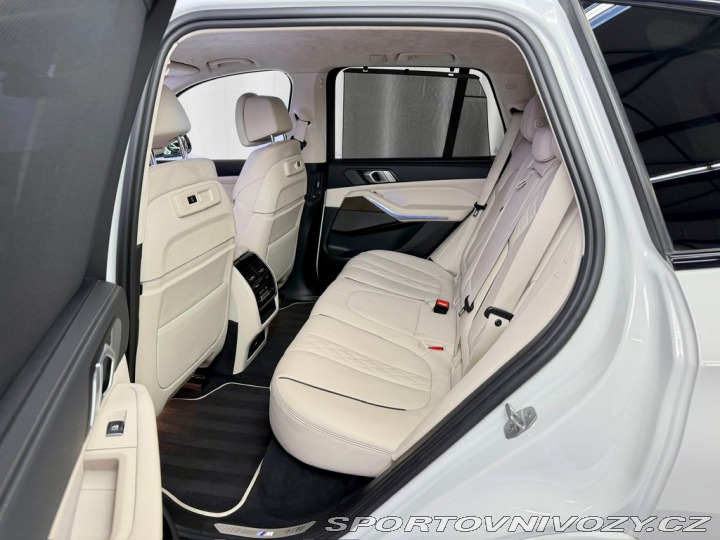 BMW X5 M50i xDrive, LASER, MASÁŽ 2022
