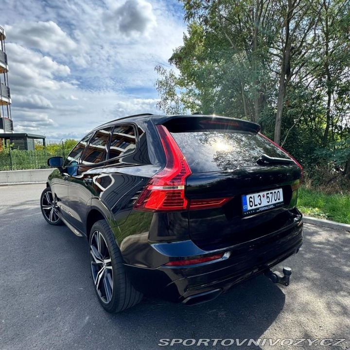 Volvo Ostatní modely XC60 T6 Rdesign Black, tažné 2021