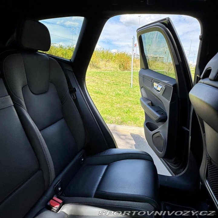 Volvo Ostatní modely XC60 T6 Rdesign Black, tažné 2021