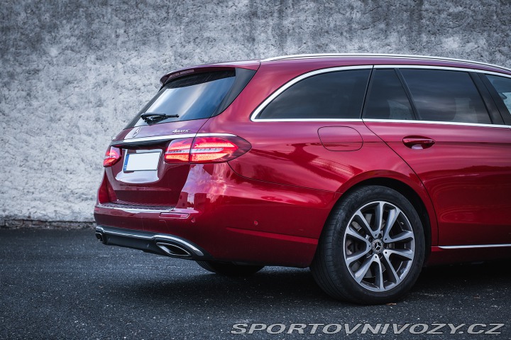 Mercedes-Benz E E400 4MATIC 2017