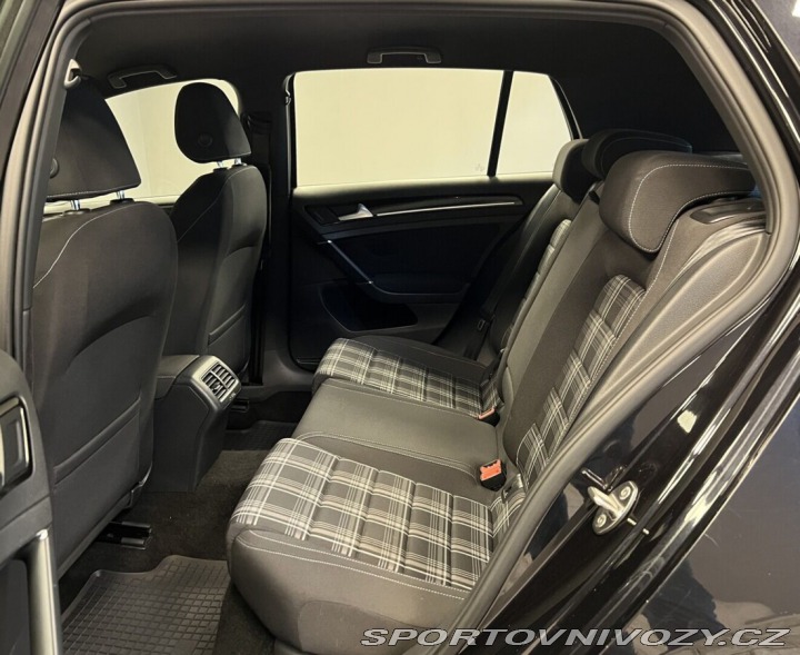 Volkswagen Golf 2.0 TDI DSG GTD 2015