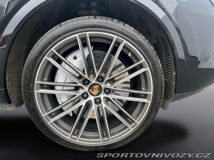 Porsche Cayenne Turbo 2021