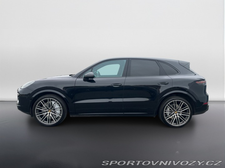 Porsche Cayenne Turbo 2021