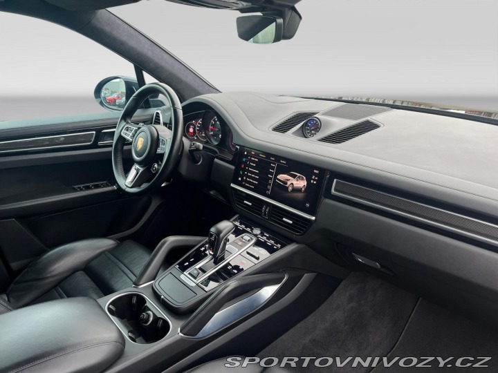 Porsche Cayenne Turbo 2021