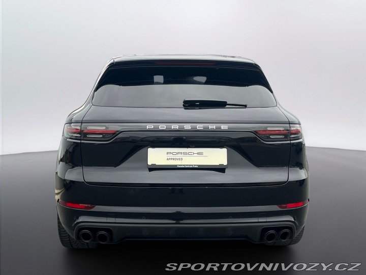 Porsche Cayenne Turbo 2021