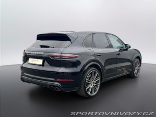 Porsche Cayenne Turbo 2021