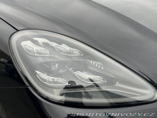 Porsche Cayenne Turbo 2021