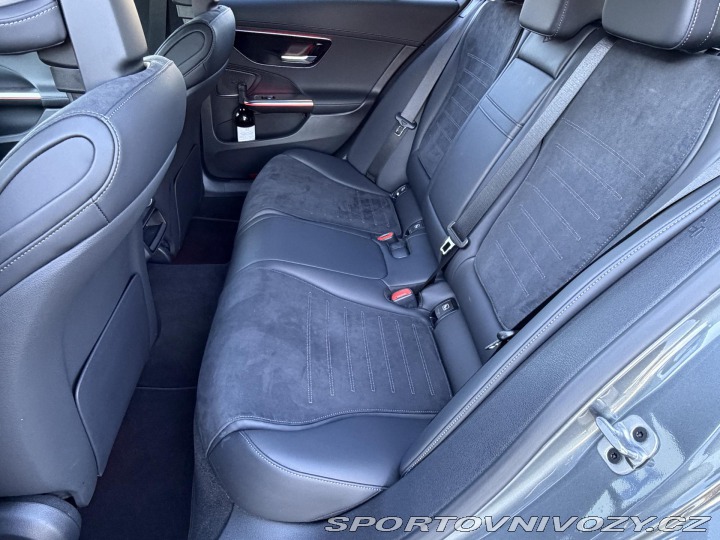 Mercedes-Benz C 300T 4Matic AMG Distronic 2025