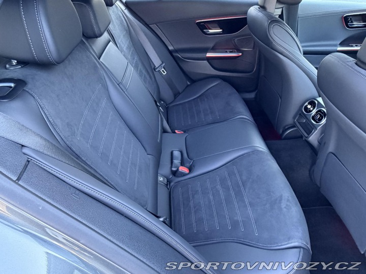 Mercedes-Benz C 300T 4Matic AMG Distronic 2025