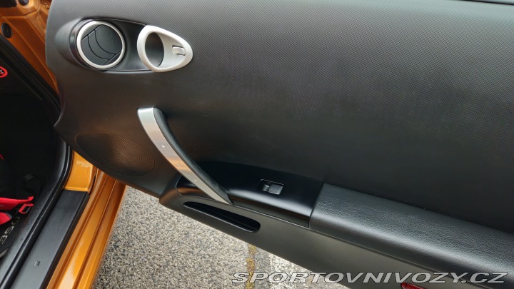 Nissan 350 Z  2004