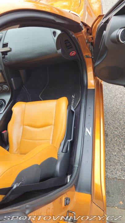 Nissan 350 Z  2004