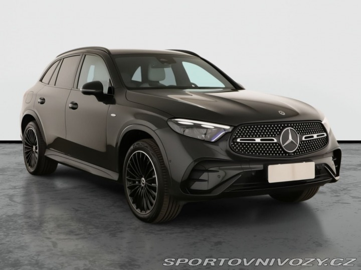 Mercedes-Benz Ostatní modely GLC AMG Line GLC 300 de 4MATI 2025